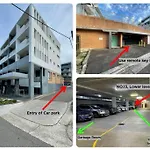 Parkview Apt & Private Parking & Close To Station